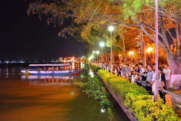 Bến Ninh Kiều: