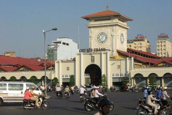 Tham quan chợ Bến Thành