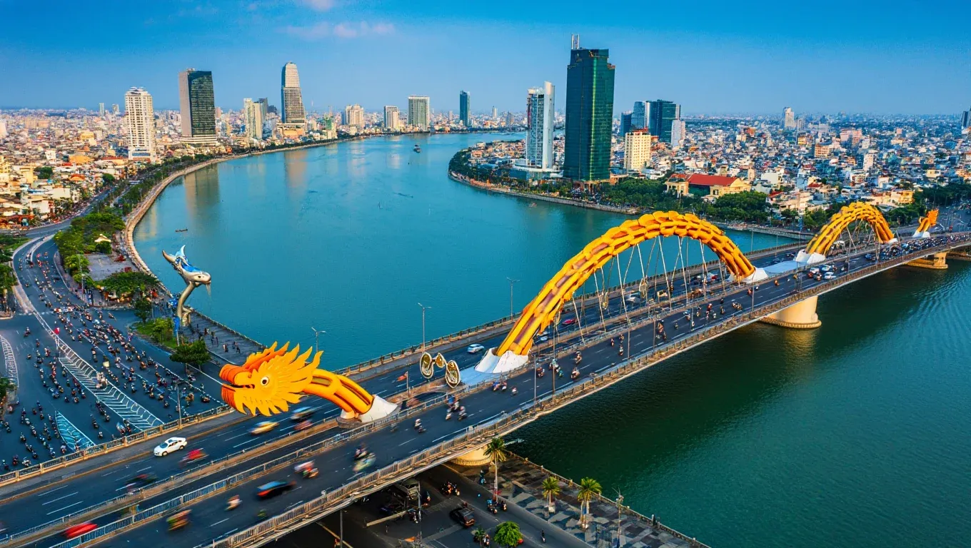 Cầu Rồng - biểu tượng của thành phố Đà Nẵng