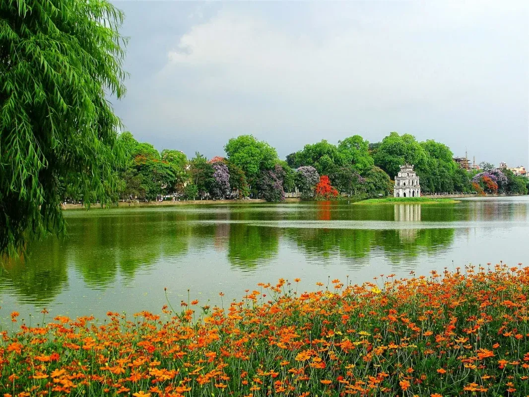 Tháp Rùa Hồ Gươm: Biểu tượng lịch sử giữa lòng thủ đô