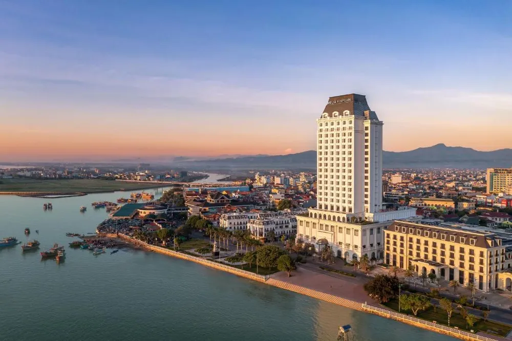 Khách sạn Melia Vinpearl Quảng Bình có view hướng ra biển Nhật Lệ