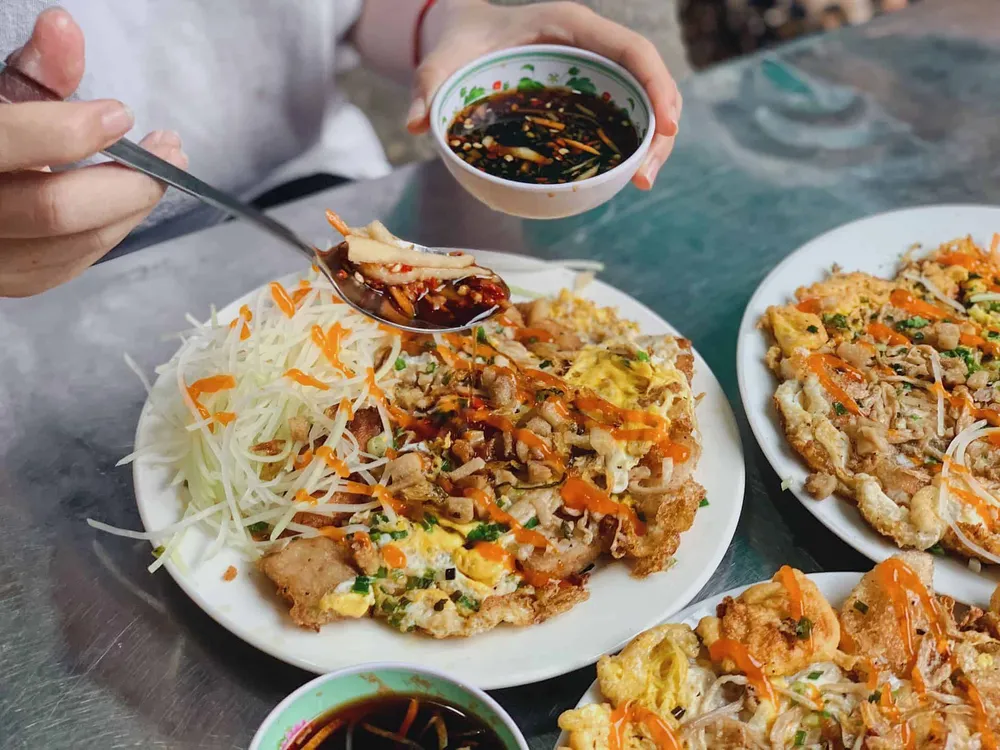 Bột chiên là món ăn vặt quen thuộc của giới trẻ Sài Thành