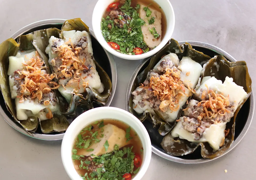 Điểm đặc biệt ở bánh bèo Hải Phòng là có thêm thịt băm mộc nhĩ 