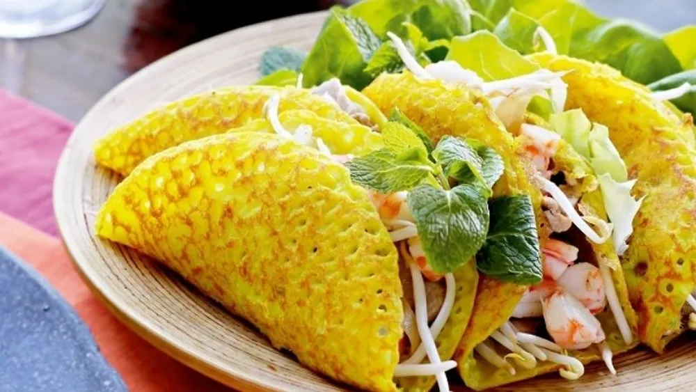 Bánh khoái là món ăn dân dã gắn liền với người dân Đồng Hới