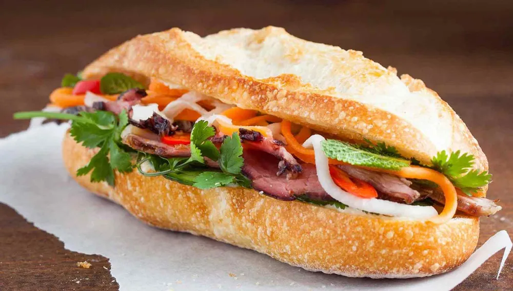 Bánh mì được xem là biểu tượng ẩm thực của Sài Gòn