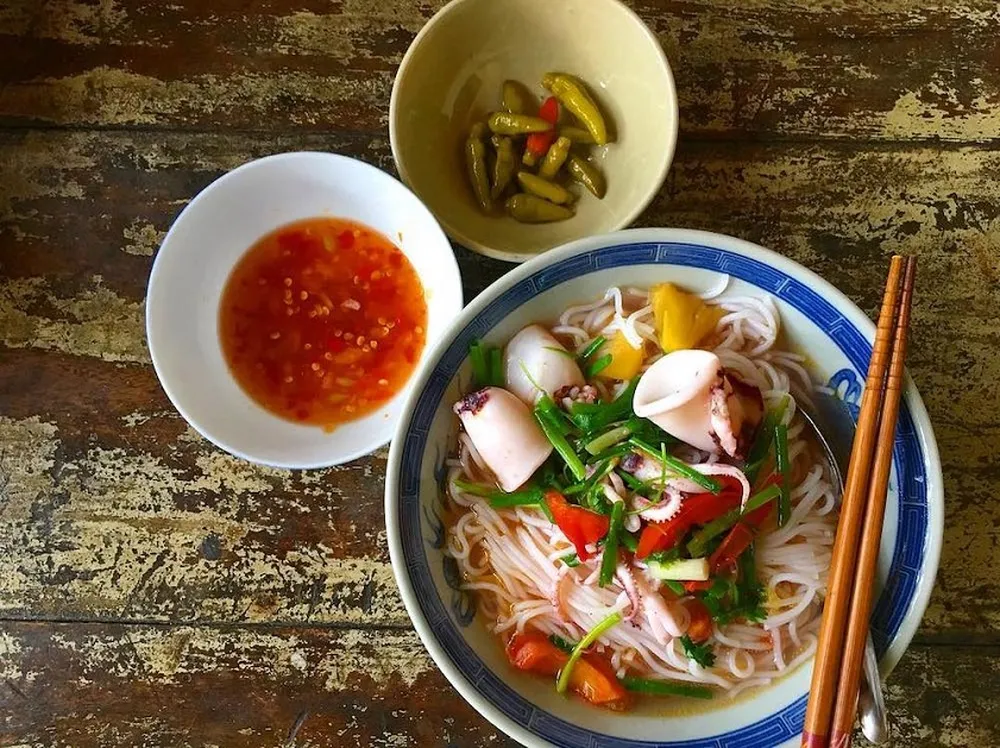 Bún mực là lựa chọn lý tưởng cho bữa sáng tại Tuy Hoà