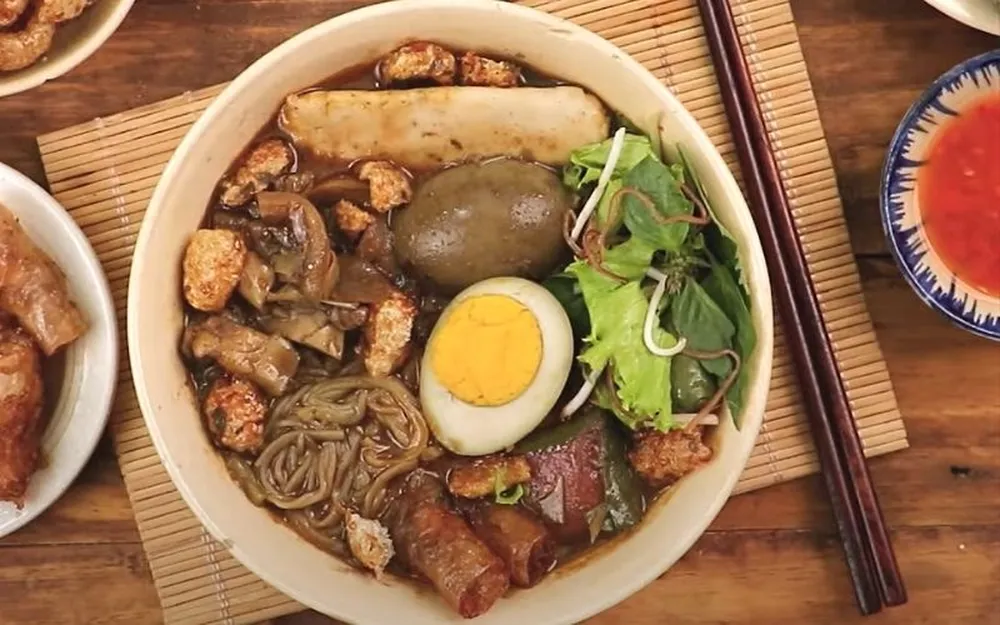 Bún mắm cua mang đến trải nghiệm vị giác cực mới lạ