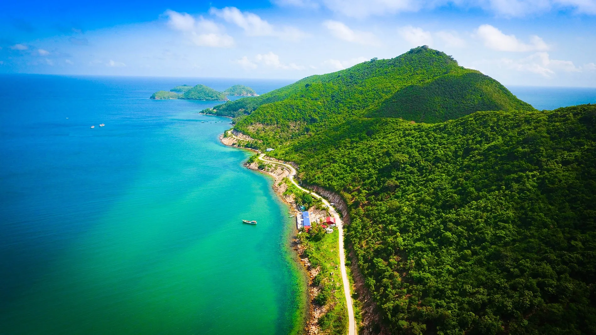 Vé máy bay Sài Gòn Rạch Giá khám phá biển ngọc Nam Du