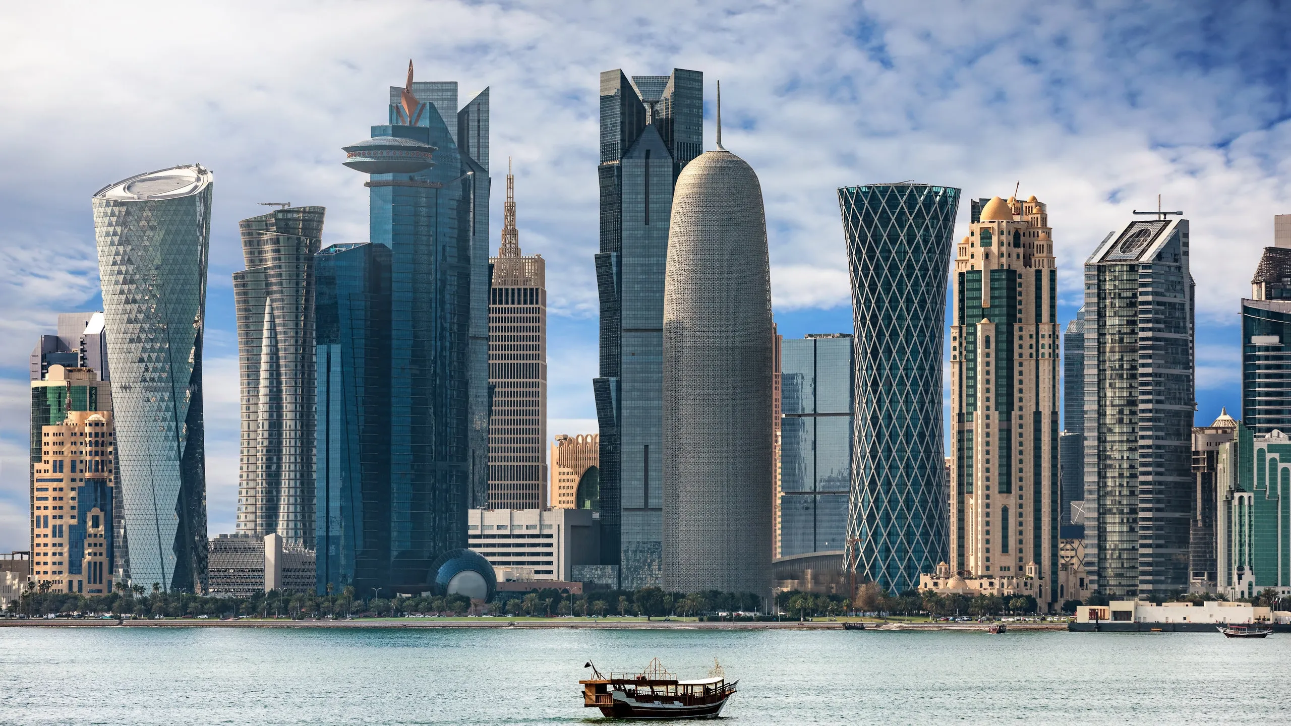 Vé máy bay đi Qatar mở ra cơ hội việc làm hấp dẫn