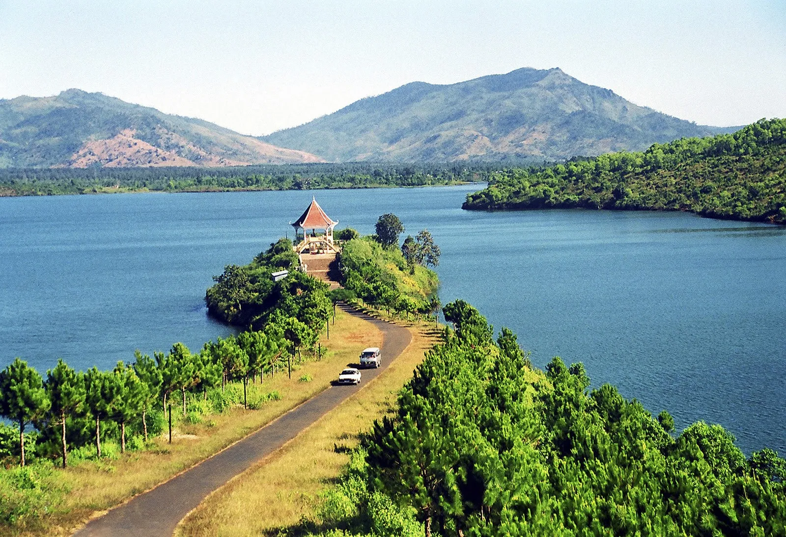 Vé máy bay Hà Nội Pleiku