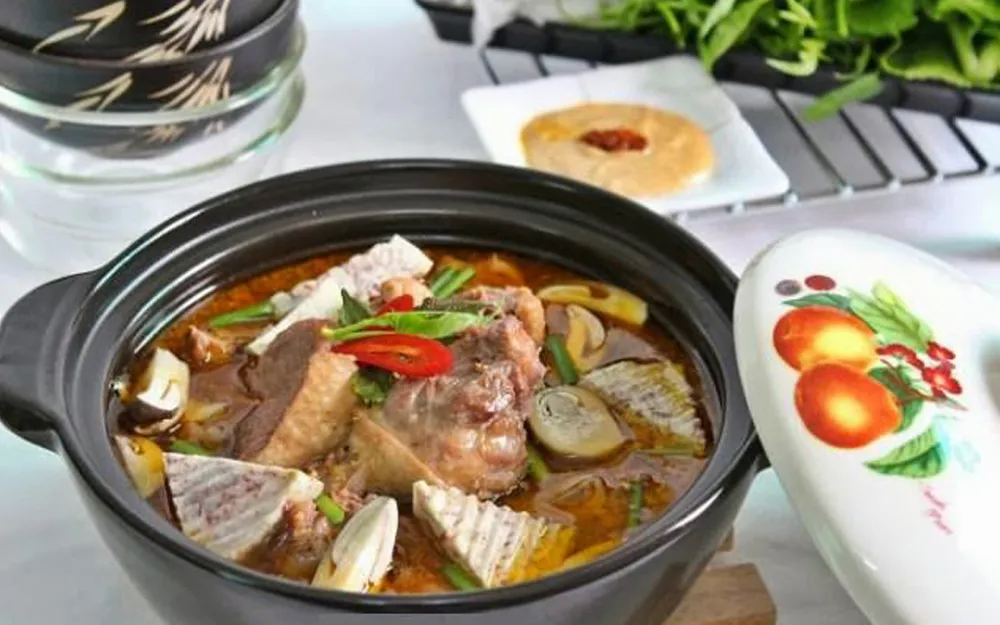 Vịt nấu chao mang hương vị đậm đà, béo bùi