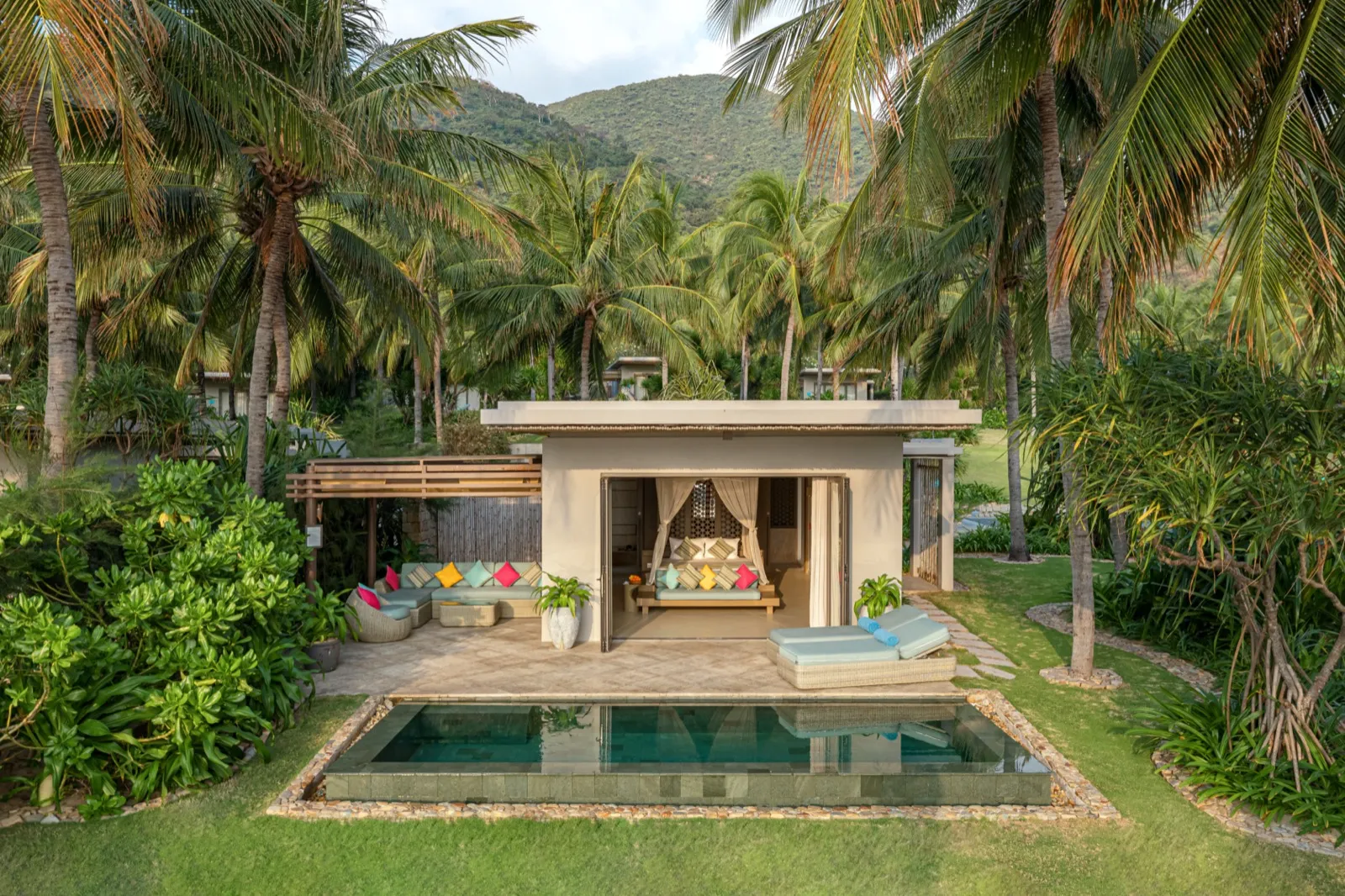 Khách sạn với bày trí và dịch vụ cao cấp vươn tầm quốc tế ở Nha Trang