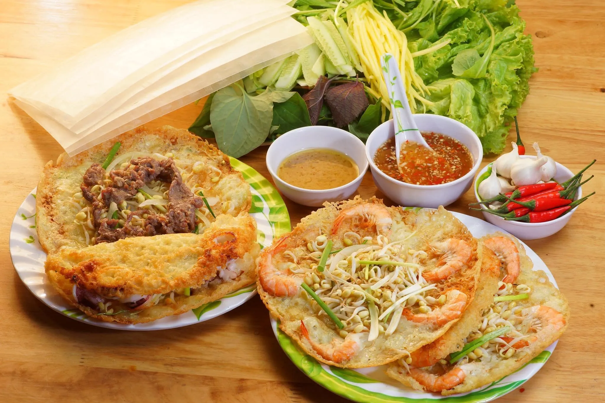 Bánh xèo tôm nhảy đặc sản Quy Nhơn