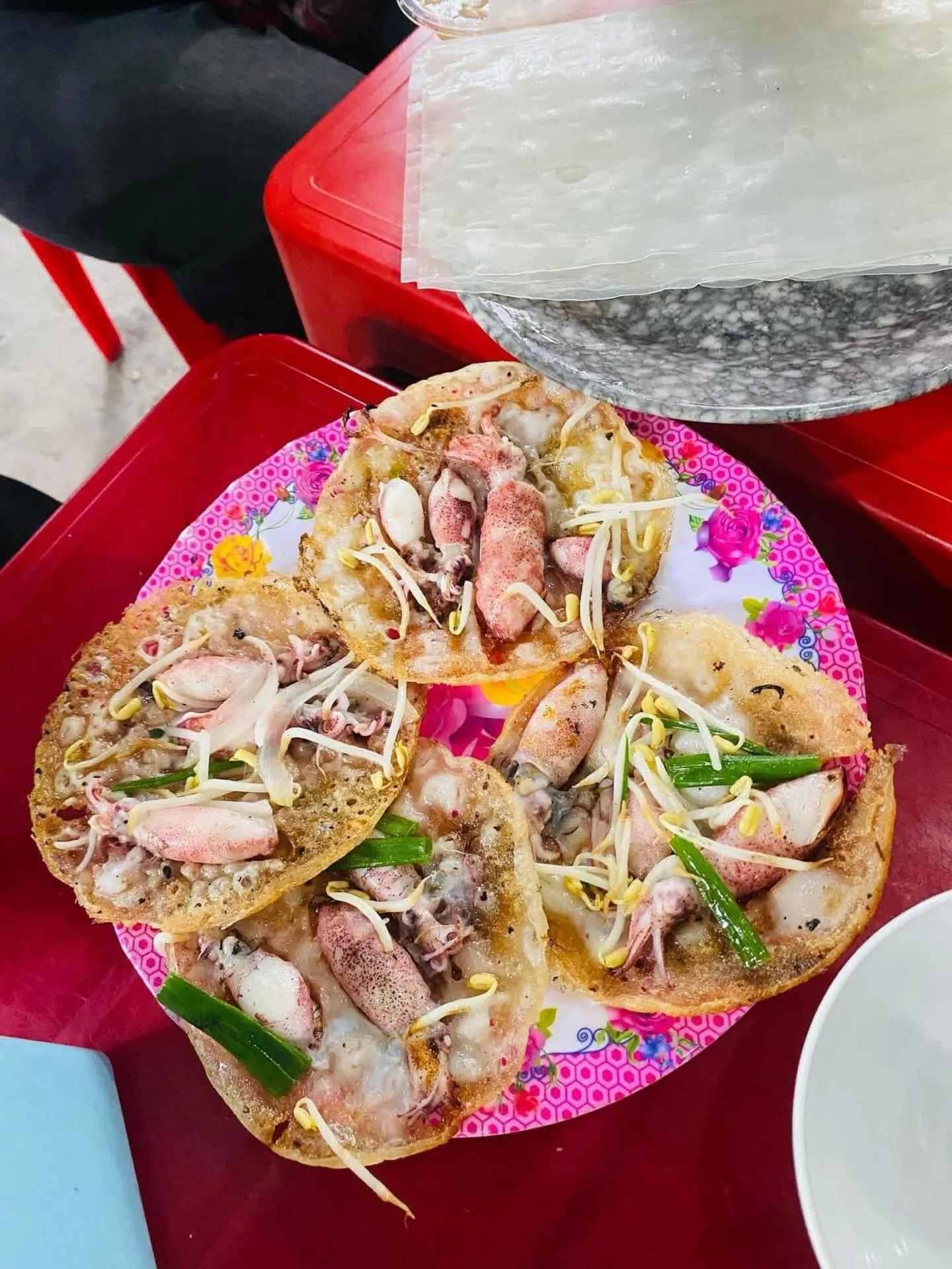 Ăn gì ở Phú Quý 500k bánh xèo mực giòn rụm siêu ngon