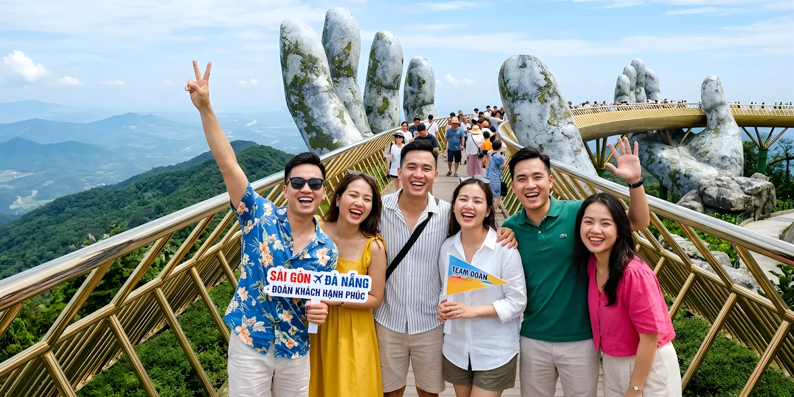 Nhóm khách đặt vé đoàn Đà Nẵng checkin BaNa Hills